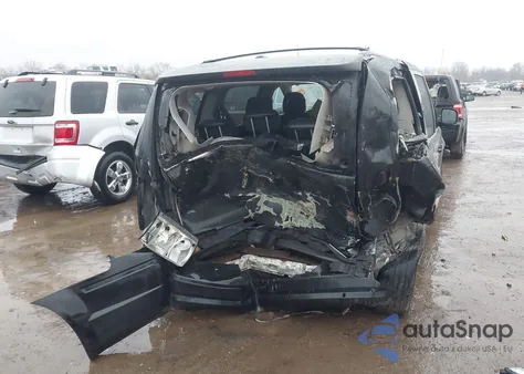 2010 Chrysler Town & Country Touring Plus from USA, damaged, VIN 2A4RR8D12AR495186